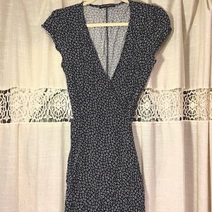 Brandy Melville - Robbie Floral Wrap Dress - One Size - Navy